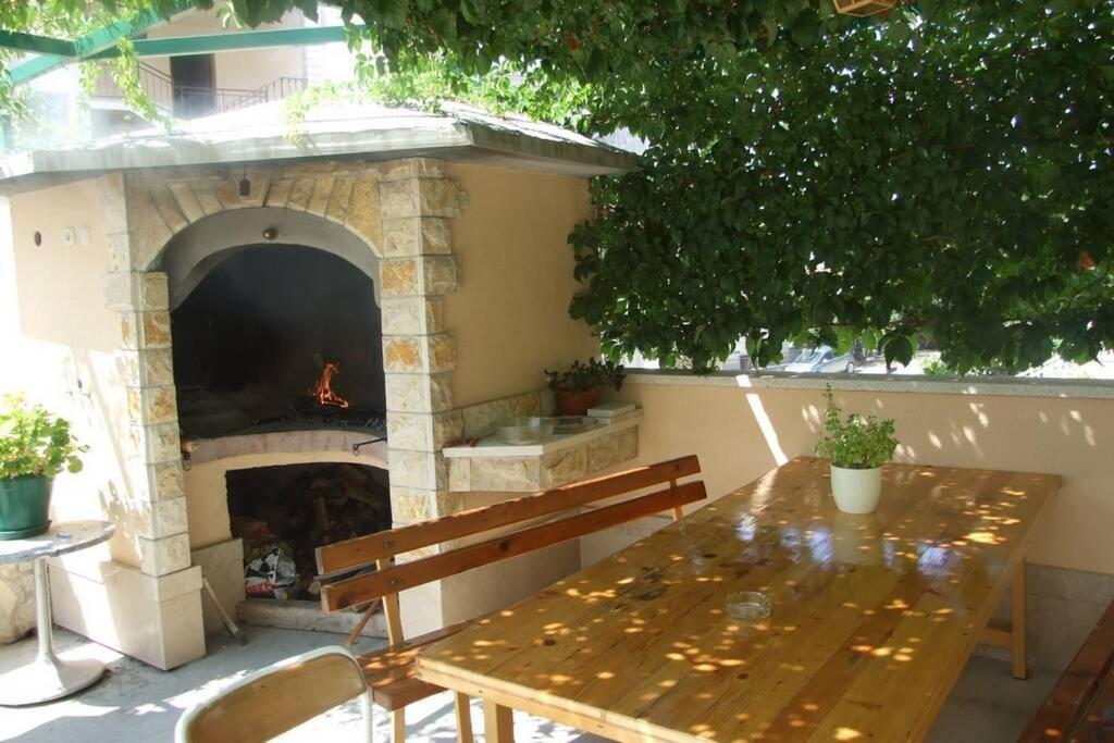 Cosey Studio Apartment For 2 Free Private Parking Makarska Kültér fotó
