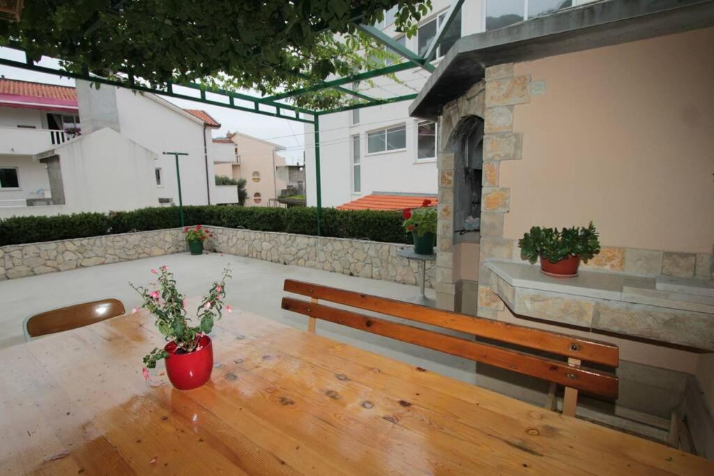 Cosey Studio Apartment For 2 Free Private Parking Makarska Kültér fotó